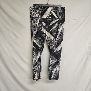 Lululemon Women's Wunder Under Pant III in Static Mist Black White Size 12